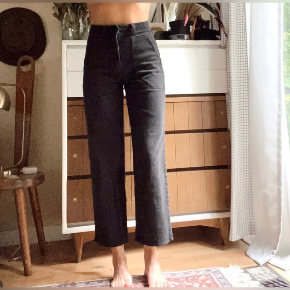 Aritzia Wilfred Free High Rise Modern Utility Black Pants
- Size 00